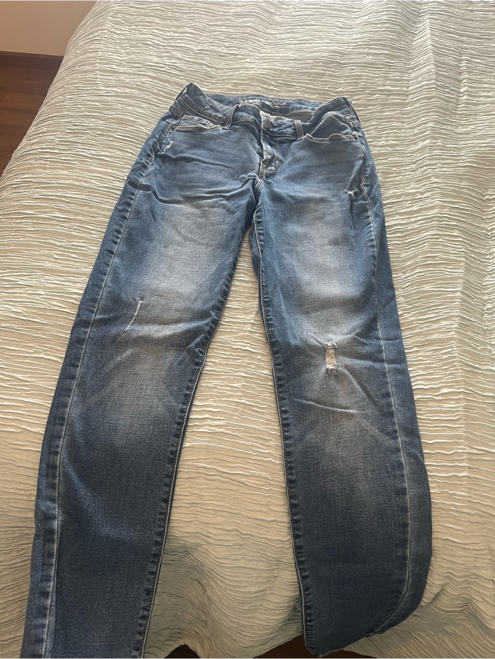 Old Navy Women’s Skinny Distressed Blue Jeans
